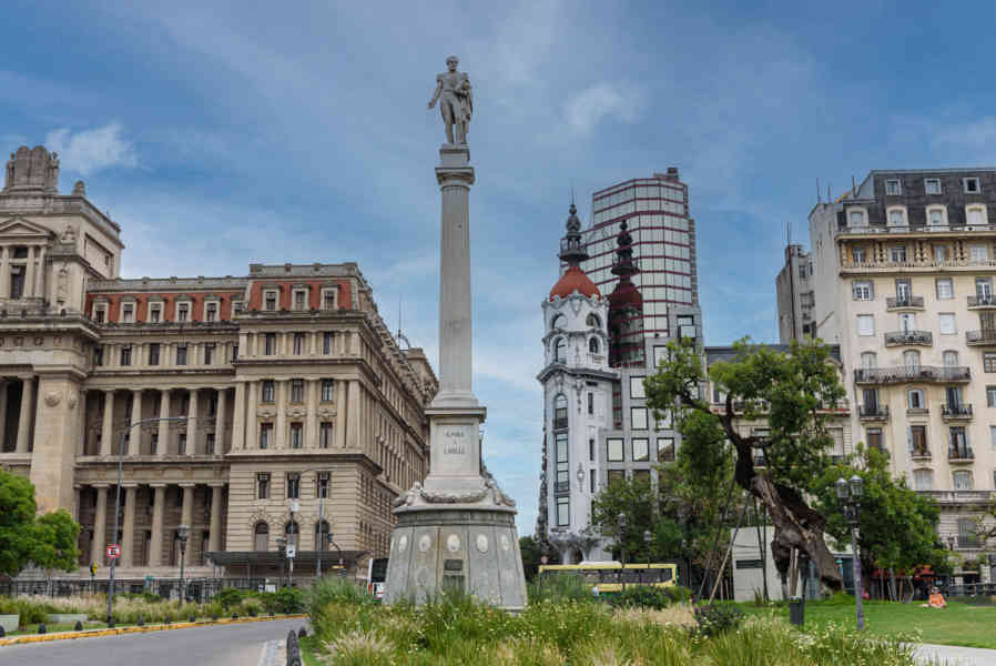 Argentina - Buenos Aires 033 - San Nicolás - monumento el Pueblo a Lavalle.jpg